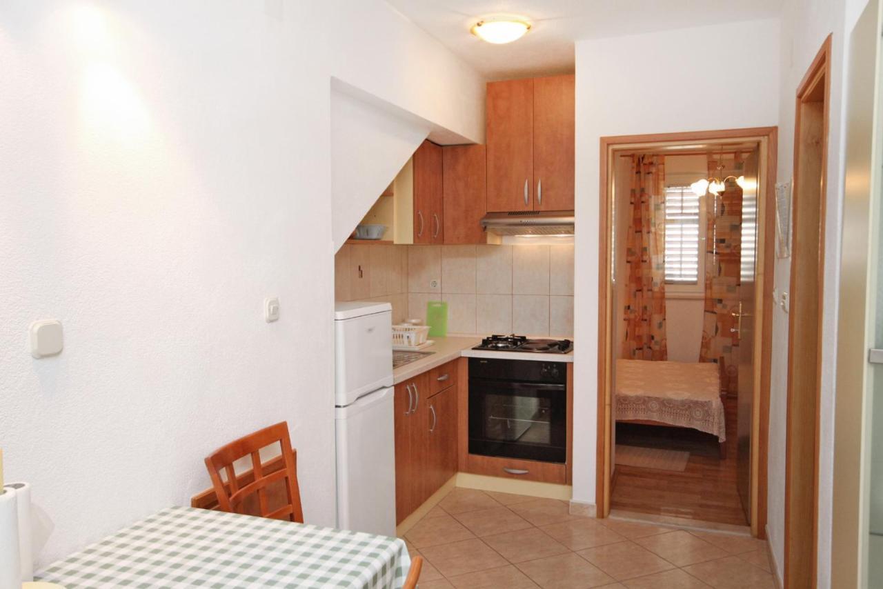 Apartments With A Parking Space Supetar, Brac - 6037 Dış mekan fotoğraf
